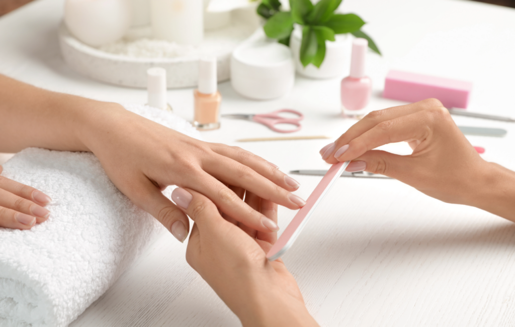 Gabinet kosmetyczny z paznokciami